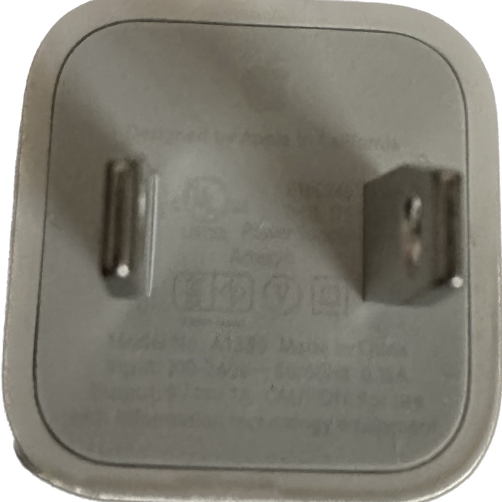 New Apple Cube USB Charger Plug
